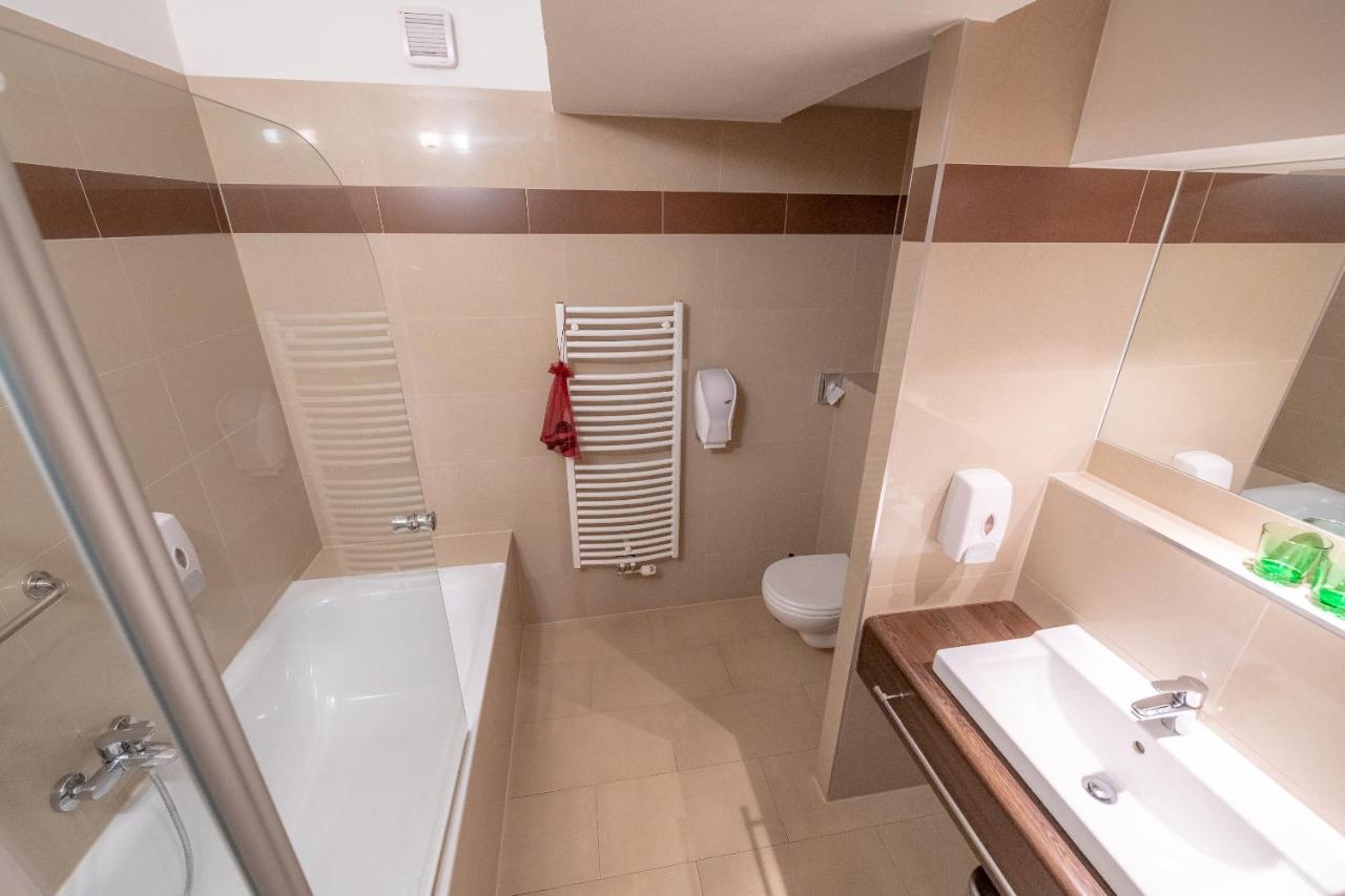 Parkhotel Kismarton Kültér fotó
